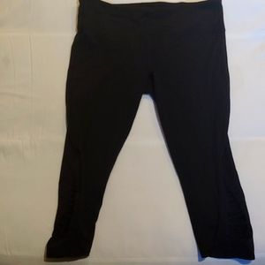 Athleta Black Capri Leggins